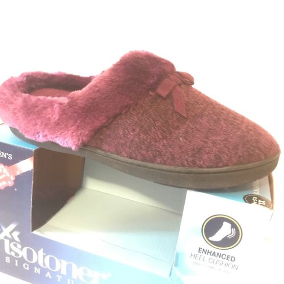 Isotoner Women’s Purple Fluffy Slippers Size 9.5-10 - Picture 2 of 7
